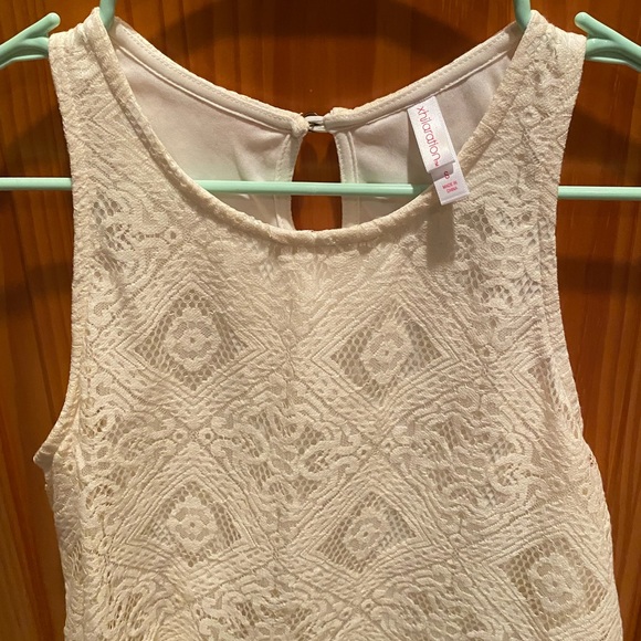 Tank - Picture 2 of 3